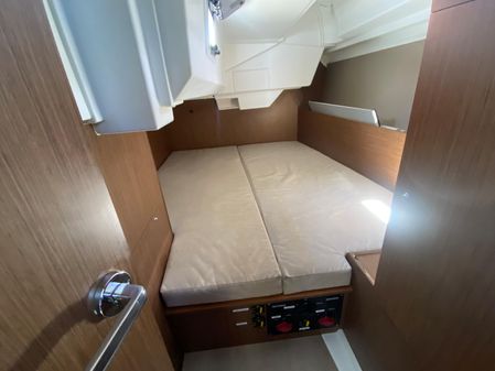 Beneteau Oceanis 38.1 image