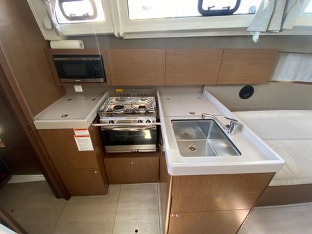 Beneteau Oceanis 38.1 image