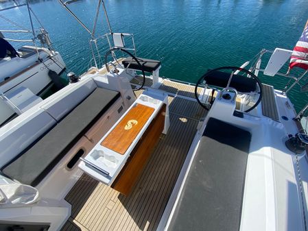 Beneteau Oceanis 38.1 image