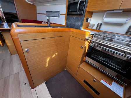 Jeanneau Sun Odyssey 349 image