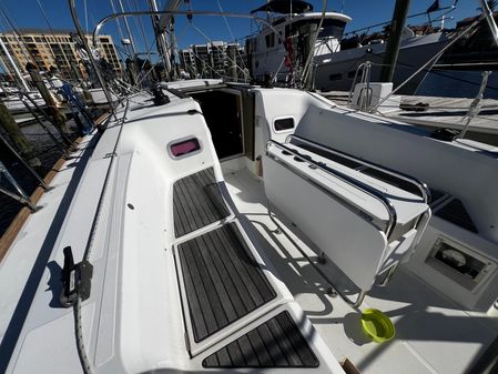 Jeanneau Sun Odyssey 349 image