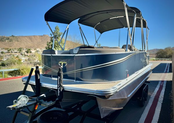 Tahoe-pontoon LTZ-QUAD-LOUNGER image