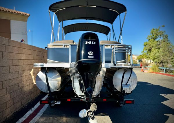 Tahoe-pontoon LTZ-QUAD-LOUNGER image