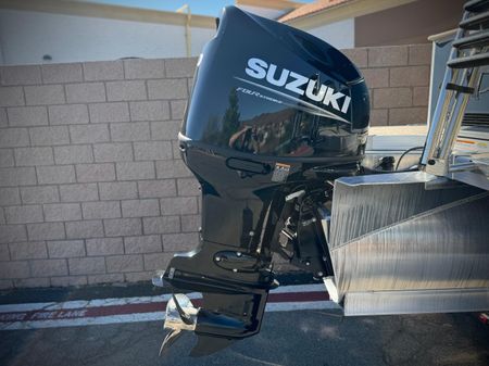 Tahoe-pontoon LTZ-QUAD-LOUNGER image