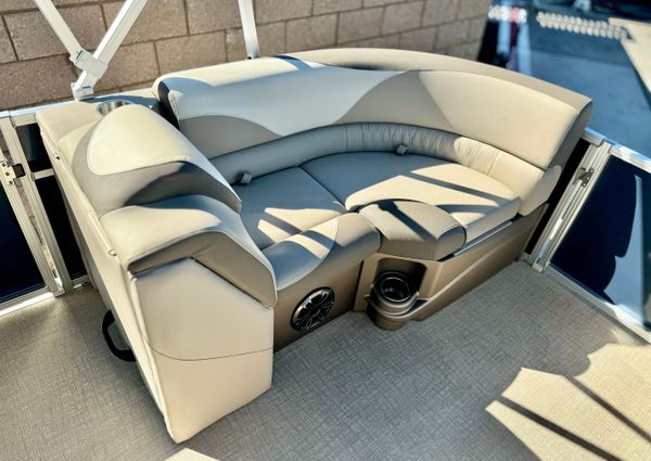 Tahoe-pontoon LTZ-QUAD-LOUNGER image