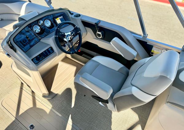 Tahoe-pontoon LTZ-QUAD-LOUNGER image