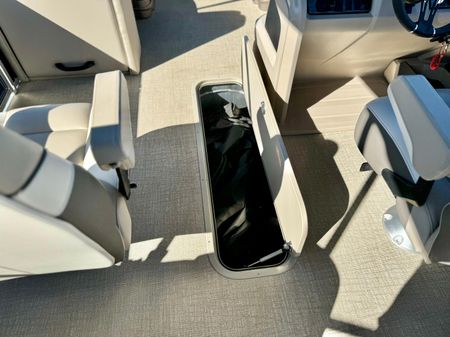 Tahoe-pontoon LTZ-QUAD-LOUNGER image