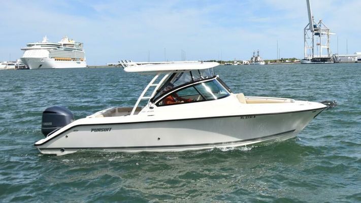 Pursuit 235 Dual Console - main image