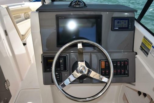 Pursuit 235 Dual Console image