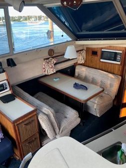 Sea Ray 340 Sedan Bridge image