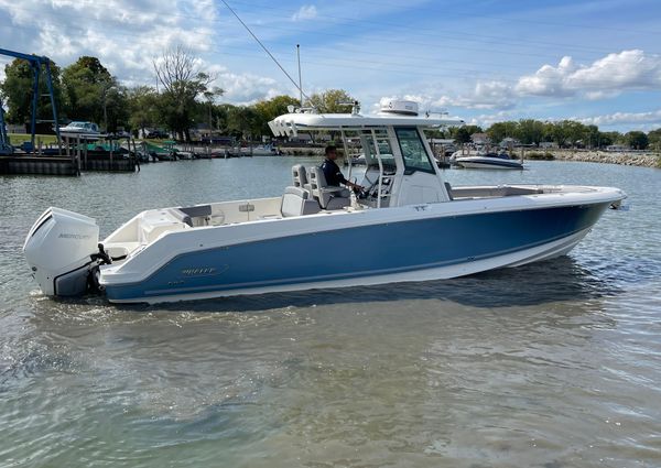 Boston Whaler 330 Outrage image