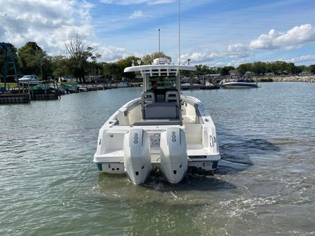 Boston Whaler 330 Outrage image