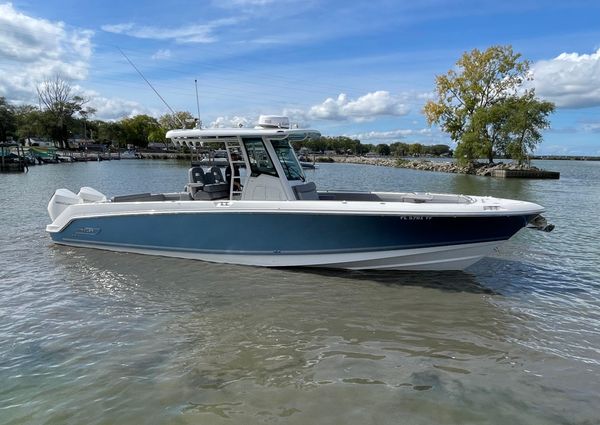 Boston Whaler 330 Outrage image