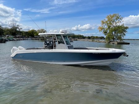 Boston Whaler 330 Outrage image