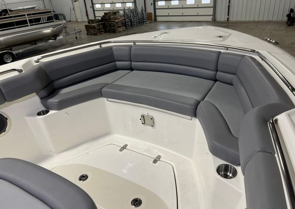 Boston Whaler 330 Outrage image