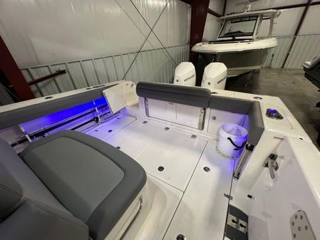 Boston Whaler 330 Outrage image