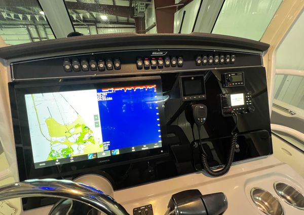 Boston Whaler 330 Outrage image