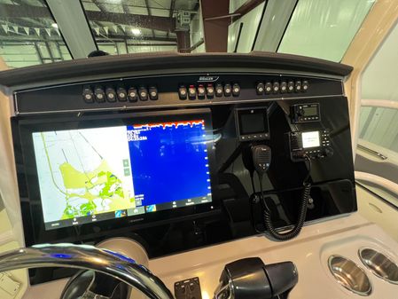 Boston Whaler 330 Outrage image