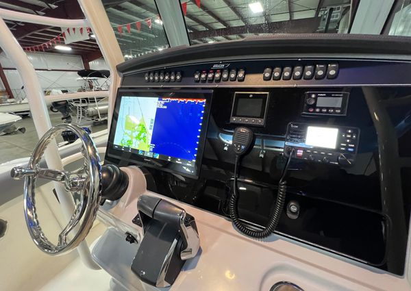 Boston Whaler 330 Outrage image