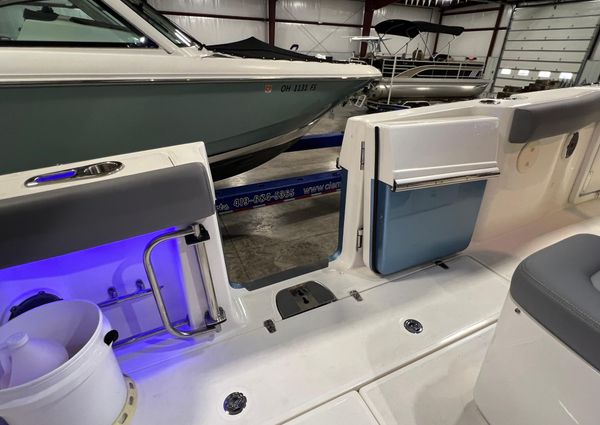 Boston Whaler 330 Outrage image