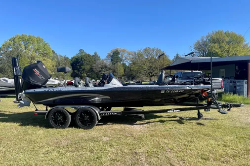Falcon Boats F20 PREDATOR 