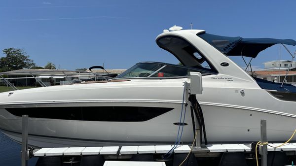 Sea Ray 310