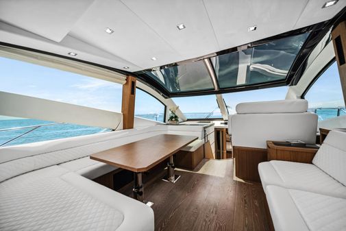 Galeon 560 Sky image