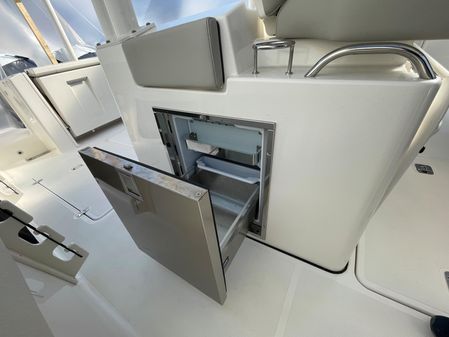 Pursuit S 328 Sport image