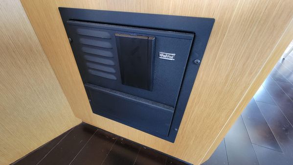 Marquis 720 image