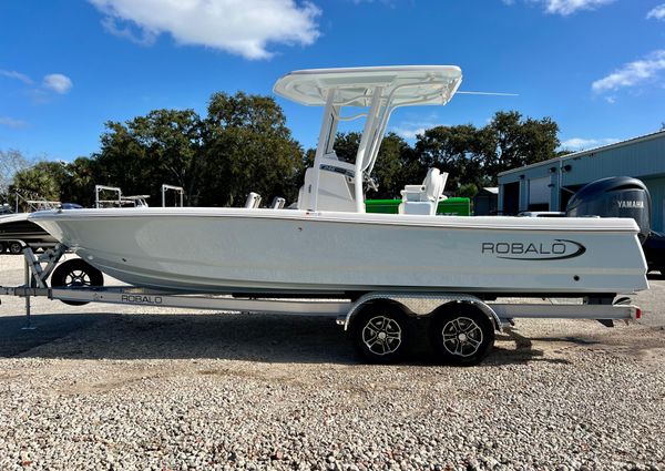 Robalo 246-CAYMAN image