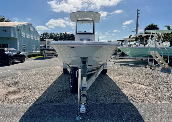 Robalo 246-CAYMAN image