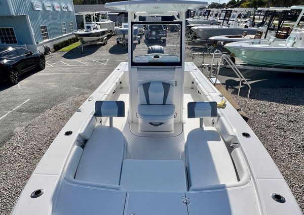 Robalo 246-CAYMAN image