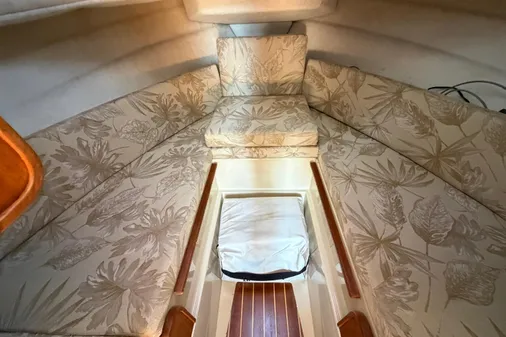 Ranger Tugs R-25 image