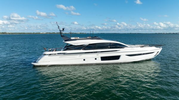 Azimut S10 