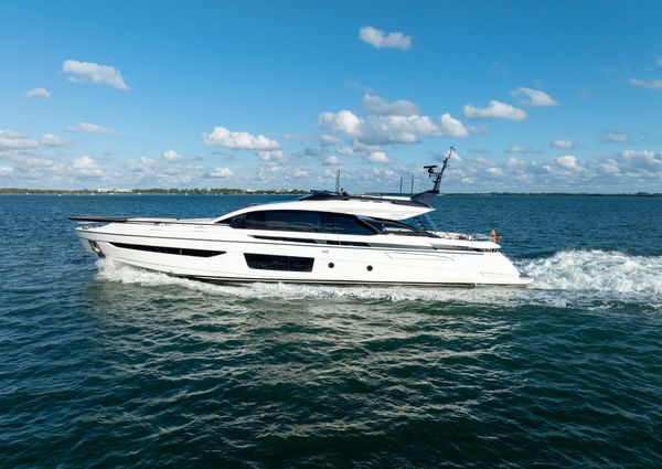 Azimut S10 image