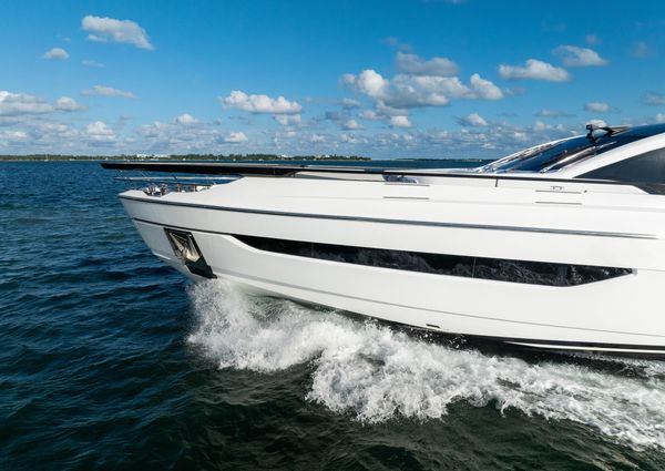 Azimut S10 image