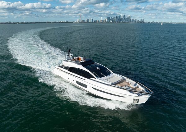 Azimut S10 image