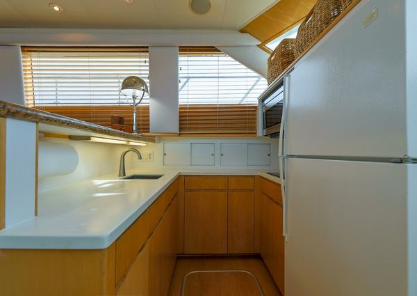 Hatteras 52 Sport Deck Motor Yacht image