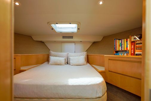 Hatteras 52 Sport Deck Motor Yacht image