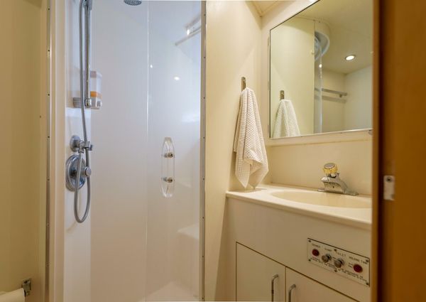 Hatteras 52 Sport Deck Motor Yacht image