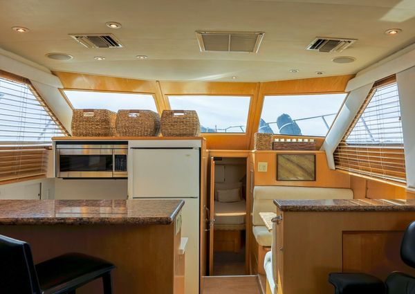 Hatteras 52 Sport Deck Motor Yacht image