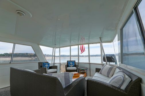 Hatteras 52 Sport Deck Motor Yacht image