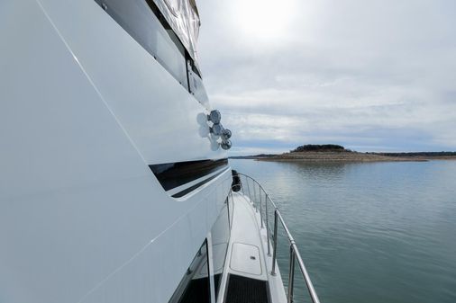 Hatteras 52 Sport Deck Motor Yacht image