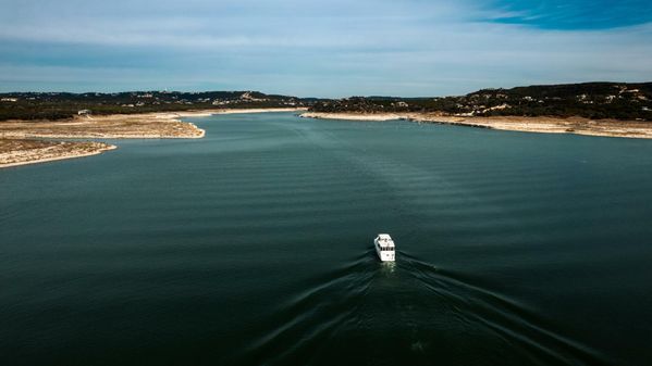 Hatteras 52 Sport Deck Motor Yacht image