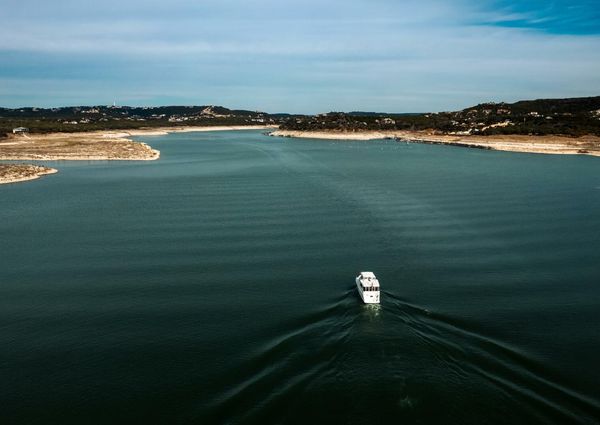 Hatteras 52 Sport Deck Motor Yacht image