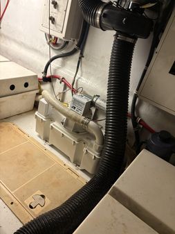 Hatteras 52 Sport Deck Motor Yacht image