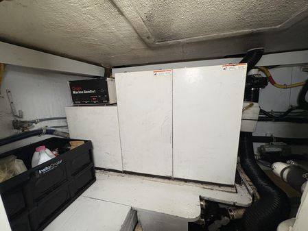 Hatteras 52 Sport Deck Motor Yacht image