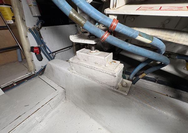 Hatteras 52 Sport Deck Motor Yacht image