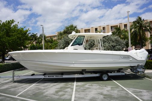 Boston Whaler 360 Outrage image