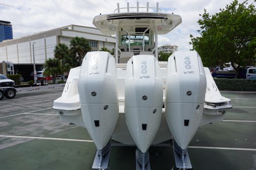 Boston Whaler 360 Outrage image